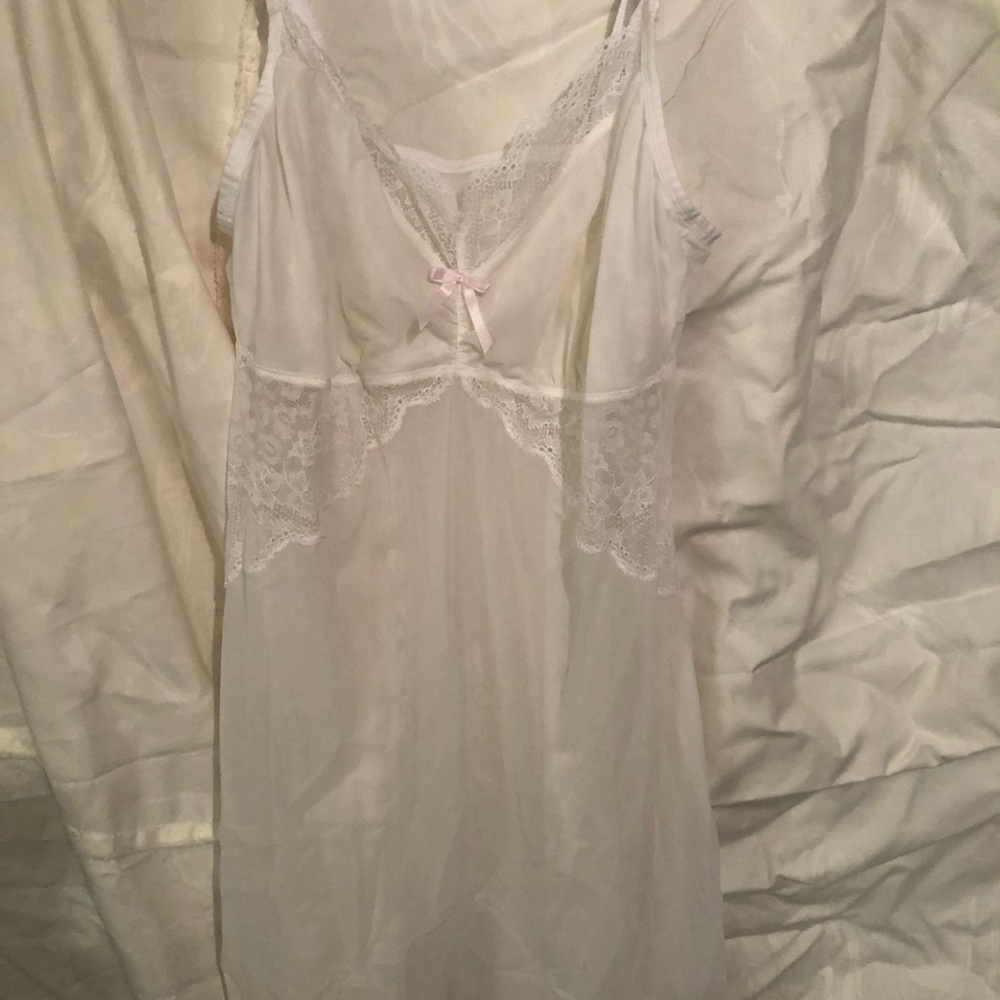 Freya White Lace Nightgown